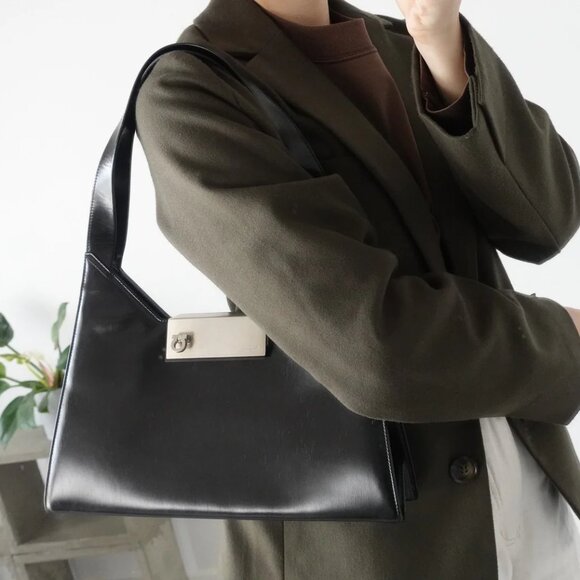 Salvatore Ferragamo Gancini leather structured geometric shoulder bag hand bag - Picture 3 of 16